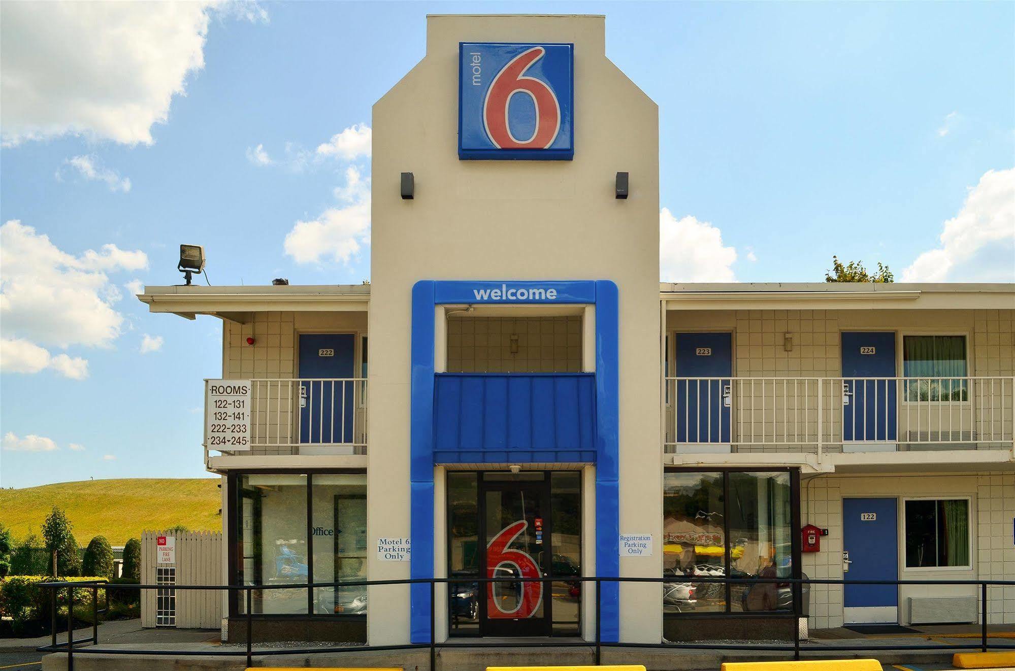 Motel 6 Boston South - Braintree Zewnętrze zdjęcie